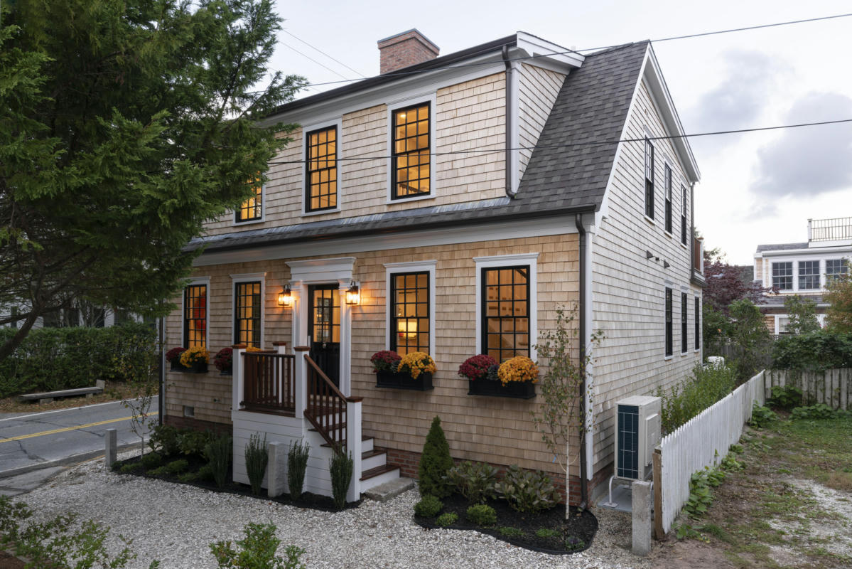 7 SNOW ST, PROVINCETOWN, MA 02657, photo 1 of 52