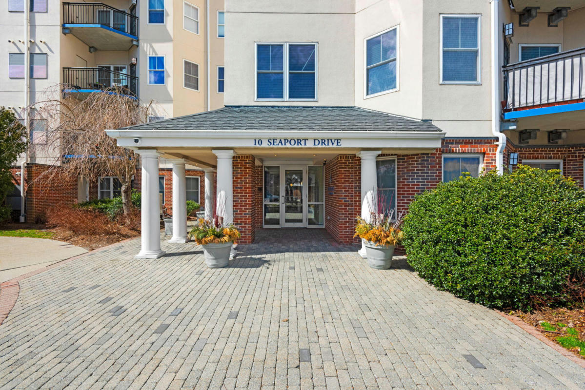 10 SEAPORT DR APT 2203, QUINCY, MA 02171, photo 1 of 22