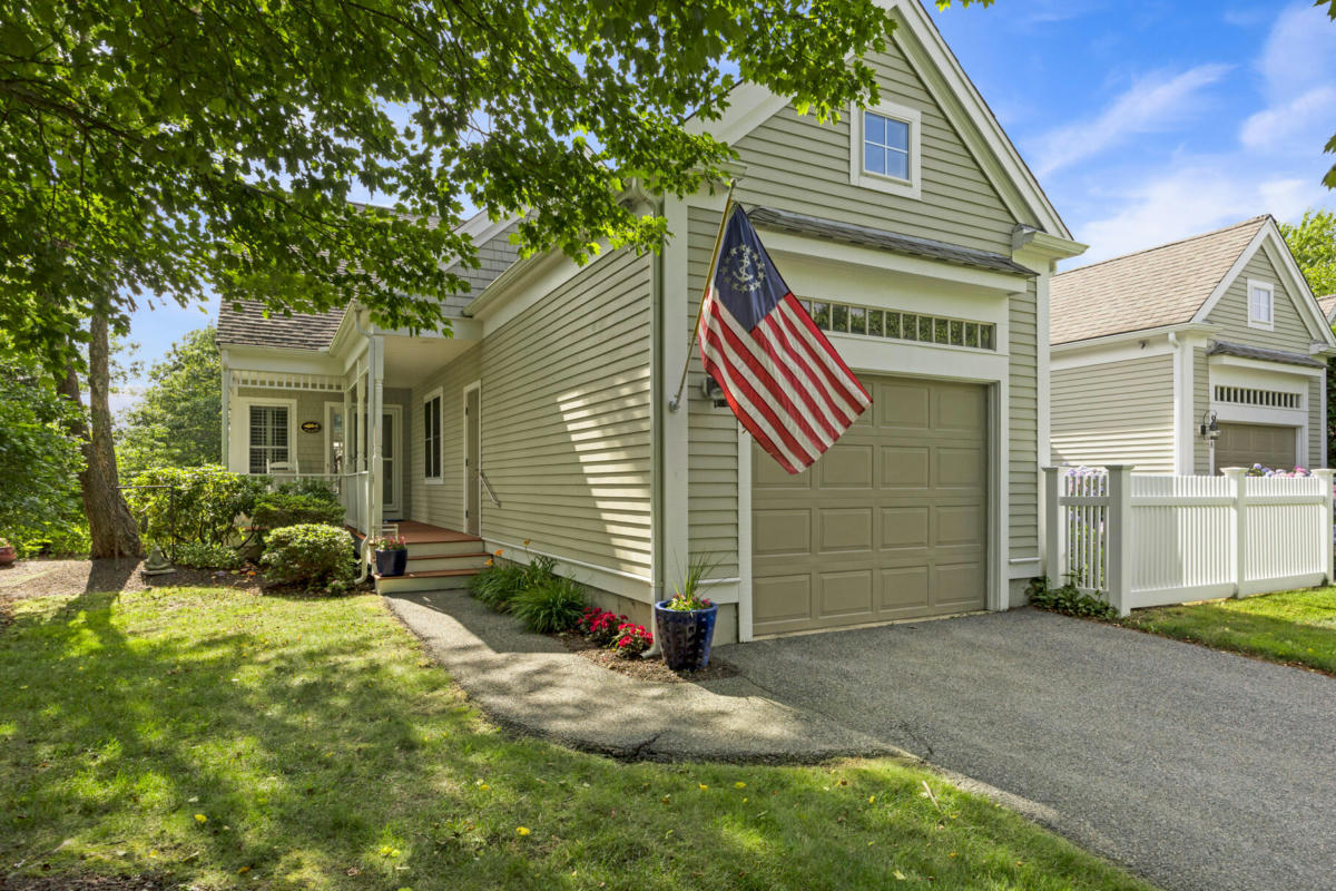 9 HOLLYHOCK KNOLL CT, BOURNE, MA 02532, photo 1 of 52