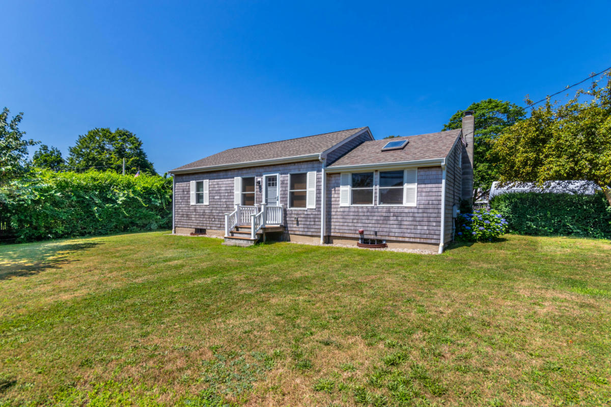 193 OLD PLYMOUTH RD, SAGAMORE BEACH, MA 02562, photo 1 of 17